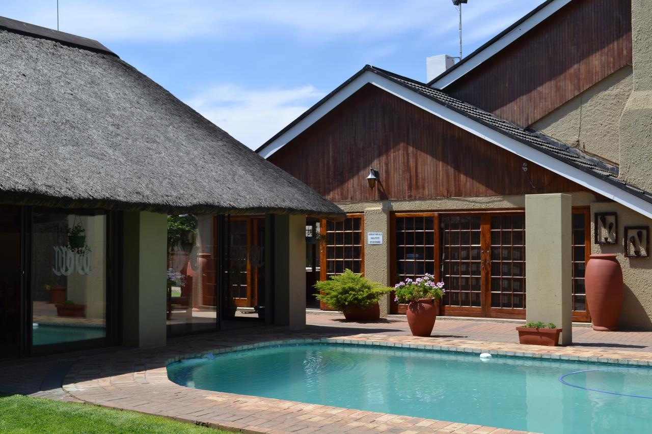 Castello Guesthouse Vryburg מראה חיצוני תמונה